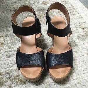 Ethem black leather platform sandals